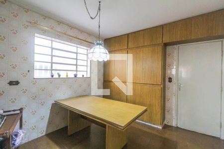 Casa à venda com 180m², 3 quartos e 2 vagasCozinha