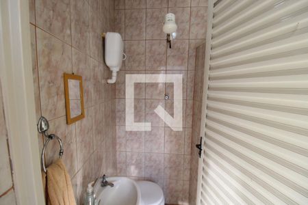 Casa à venda com 154m², 3 quartos e 2 vagasBanheiro 2