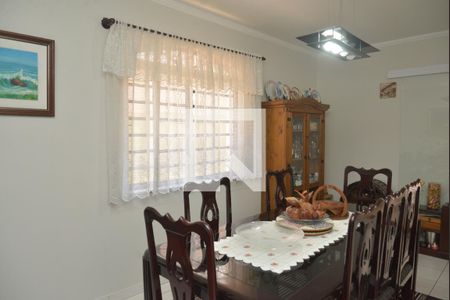 Casa à venda com 200m², 4 quartos e 3 vagasCopa