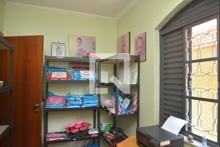 Casa à venda com 200m², 4 quartos e 3 vagasQuarto 2