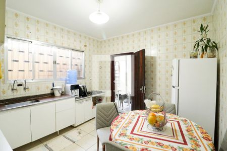 Casa à venda com 179m², 3 quartos e 2 vagasCozinha