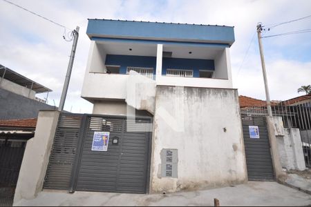 Casa para alugar com 80m², 2 quartos e sem vaga Casa para alugar com 80m², 2 quartos e sem vagaFachada