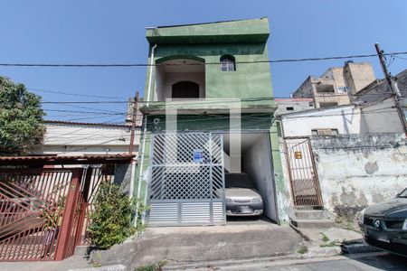 Casa para alugar com 191m², 2 quartos e 2 vagasFachada
