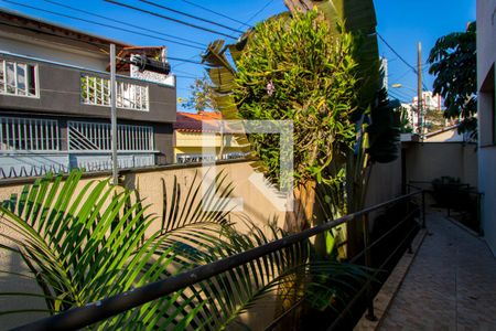Casa para alugar com 140m², 3 quartos e 6 vagas Casa para alugar com 140m², 3 quartos e 6 vagasCorredor - Externo