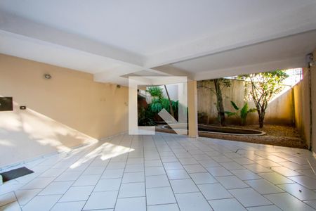 Casa para alugar com 140m², 3 quartos e 6 vagas Casa para alugar com 140m², 3 quartos e 6 vagasGaragem
