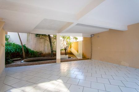 Casa para alugar com 140m², 3 quartos e 6 vagas Casa para alugar com 140m², 3 quartos e 6 vagasGaragem