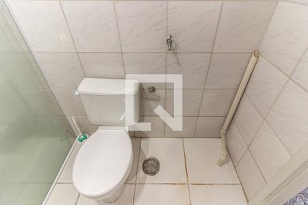 Banheiro de kitnet/studio para alugar com 1 quarto, 35m² em Vila Buarque, São Paulo