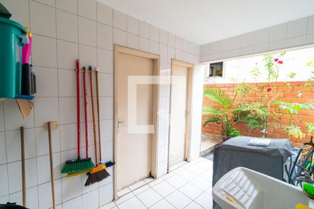 Casa à venda com 144m², 3 quartos e 3 vagasLavanderia