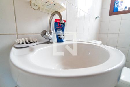 Casa à venda com 144m², 3 quartos e 3 vagasBanheiro 2 Detalhe