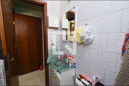 Casa à venda com 267m², 4 quartos e 4 vagasBanheiro social2