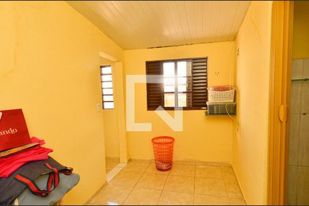 Casa à venda com 267m², 4 quartos e 4 vagasQuarto serviço