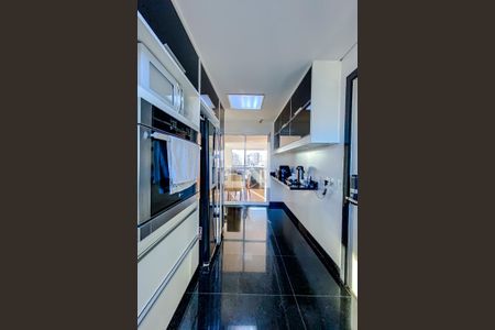 Apartamento para alugar com 168m², 3 quartos e 3 vagasCozinha