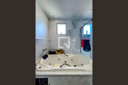 Apartamento para alugar com 168m², 3 quartos e 3 vagasBanheiro da Suíte 2