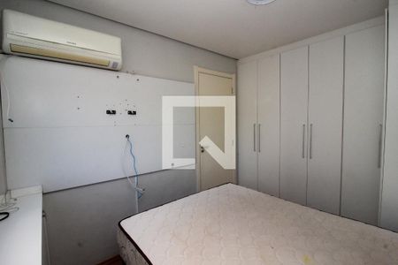 Quarto 1 de apartamento para alugar com 2 quartos, 50m² em Cavalhada, Porto Alegre