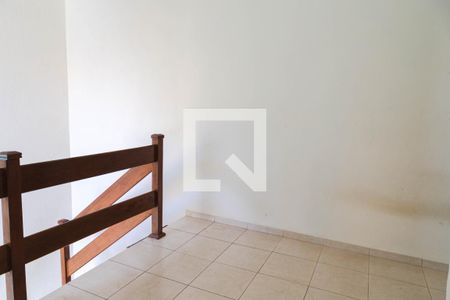Quarto de casa para alugar com 1 quarto, 50m² em Jardim Luciara, Guarulhos