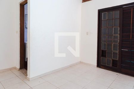 Quarto de casa para alugar com 1 quarto, 50m² em Jardim Luciara, Guarulhos
