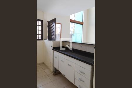 Casa para alugar com 50m², 1 quarto e 1 vaga Casa para alugar com 50m², 1 quarto e 1 vagaCozinha