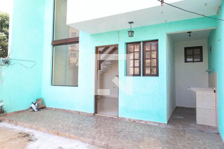 Casa para alugar com 50m², 1 quarto e 1 vaga Casa para alugar com 50m², 1 quarto e 1 vagaQuintal