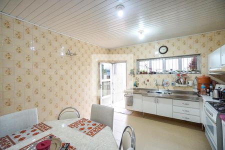 Casa à venda com 230m², 2 quartos e 2 vagasCozinha