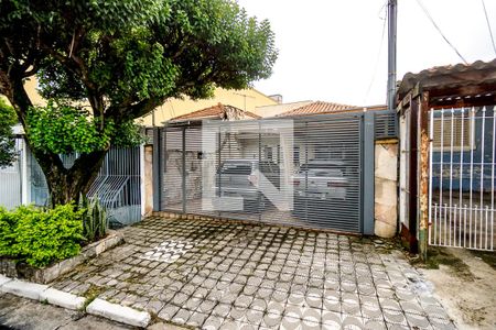 Casa à venda com 230m², 2 quartos e 2 vagasFachada