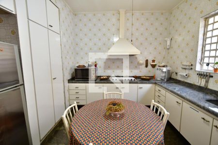 Casa à venda com 500m², 5 quartos e 4 vagasCozinha