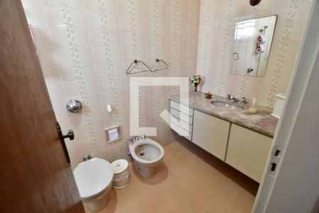 Casa à venda com 500m², 5 quartos e 4 vagasBanheiro Suíte 2