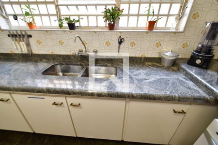 Casa à venda com 500m², 5 quartos e 4 vagasCozinha