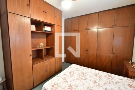 Casa à venda com 500m², 5 quartos e 4 vagasQuarto 3 - Suíte Armários