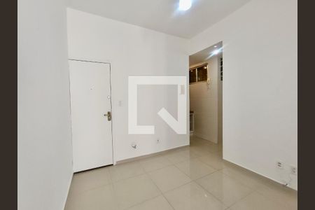 Sala de apartamento para alugar com 1 quarto, 42m² em Copacabana, Rio de Janeiro