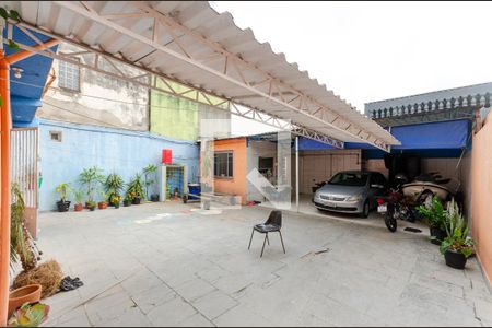 Casa para alugar com 300m², 3 quartos e 6 vagas Casa para alugar com 300m², 3 quartos e 6 vagasQuintal
