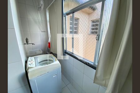 Apartamento à venda com 70m², 2 quartos e sem vagaCozinha e Área de Serviço