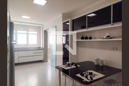 Apartamento à venda com 155m², 3 quartos e 2 vagasCozinha