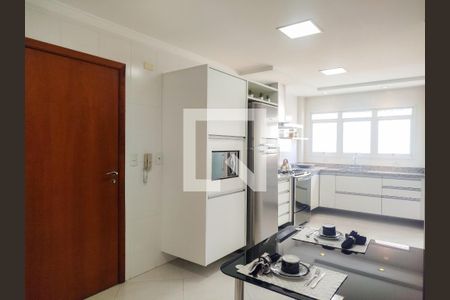 Apartamento à venda com 155m², 3 quartos e 2 vagasCozinha