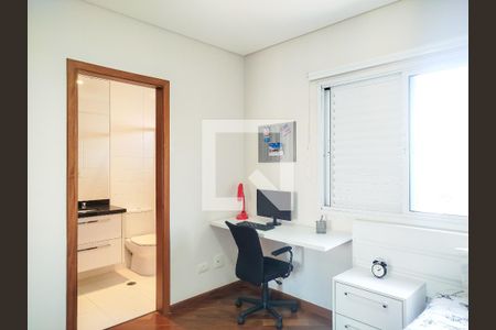Apartamento à venda com 155m², 3 quartos e 2 vagasSuíte 2