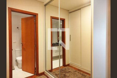 Apartamento à venda com 155m², 3 quartos e 2 vagasCloset da Suíte 1