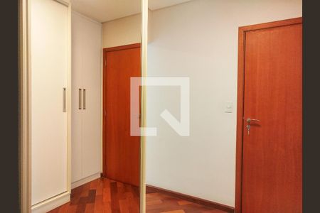Apartamento à venda com 155m², 3 quartos e 2 vagasCloset da Suíte 1