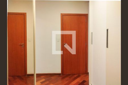 Apartamento à venda com 155m², 3 quartos e 2 vagasCloset da Suíte 1