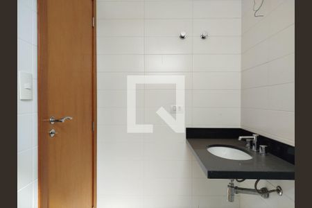 Apartamento à venda com 155m², 3 quartos e 3 vagas Apartamento à venda com 155m², 3 quartos e 3 vagasBanheiro da Suíte 2