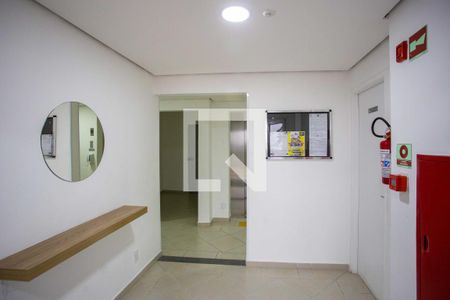 Apartamento para alugar com 40m², 2 quartos e 1 vaga Apartamento para alugar com 40m², 2 quartos e 1 vagaHall social