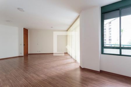 Apartamento para alugar em Moema