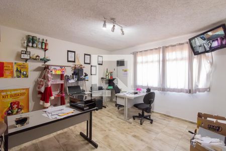 Casa à venda com 249m², 2 quartos e 3 vagas Casa à venda com 249m², 2 quartos e 3 vagasEdicula