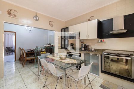 Casa à venda com 249m², 2 quartos e 3 vagas Casa à venda com 249m², 2 quartos e 3 vagasCozinha