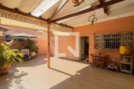 Casa à venda com 249m², 2 quartos e 3 vagas Casa à venda com 249m², 2 quartos e 3 vagasÁrea Externa