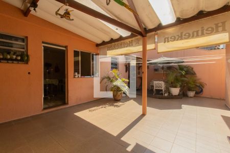 Casa à venda com 249m², 2 quartos e 3 vagas Casa à venda com 249m², 2 quartos e 3 vagasÁrea Externa