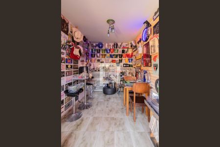 Casa à venda com 249m², 2 quartos e 3 vagas Casa à venda com 249m², 2 quartos e 3 vagasÁrea Externa