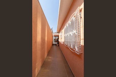 Casa à venda com 249m², 2 quartos e 3 vagas Casa à venda com 249m², 2 quartos e 3 vagasCorredor Lateral