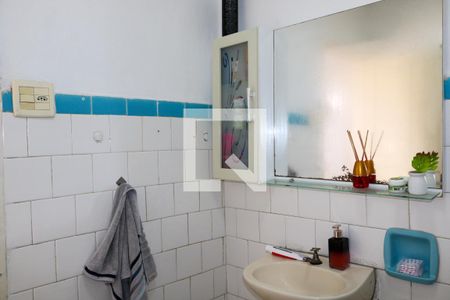 Casa à venda com 110m², 1 quarto e sem vaga Casa à venda com 110m², 1 quarto e sem vagaBanheiro