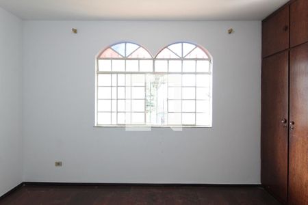 Casa para alugar com 301m², 3 quartos e 2 vagasQuarto