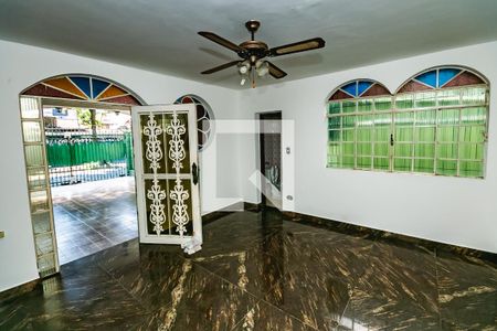 Casa para alugar com 2 quartos, 301m² em Dona Clara, Belo Horizonte