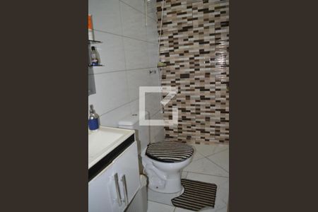 Banheiro de casa para alugar com 2 quartos, 80m² em Instância Imperiais , Contagem